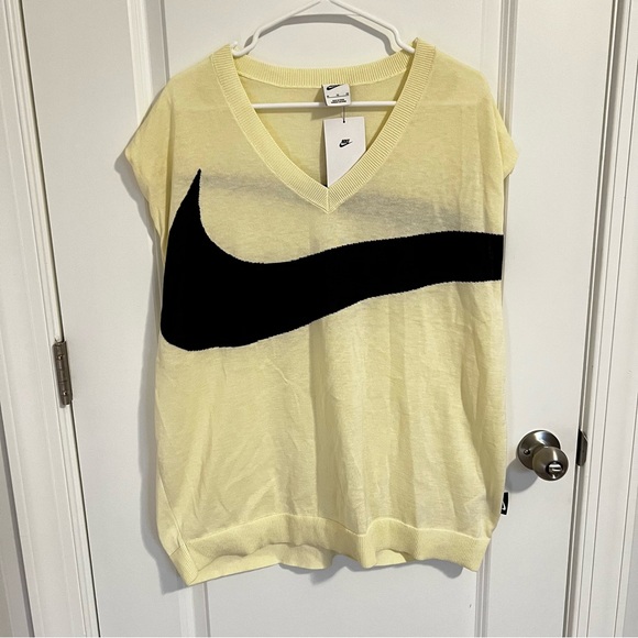 Nike Other - NEW Men's Size XL Nike Swoosh Sweater Vest FD2873-113 Coconut Milk Black NWT